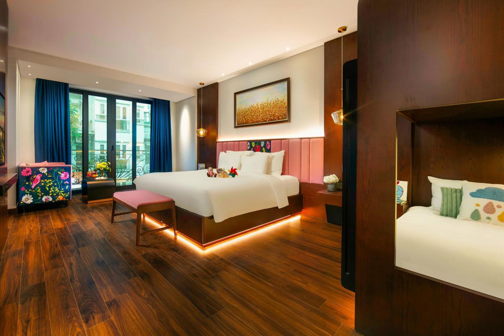 Aurora Central Hanoi Hotel エクステリア 写真